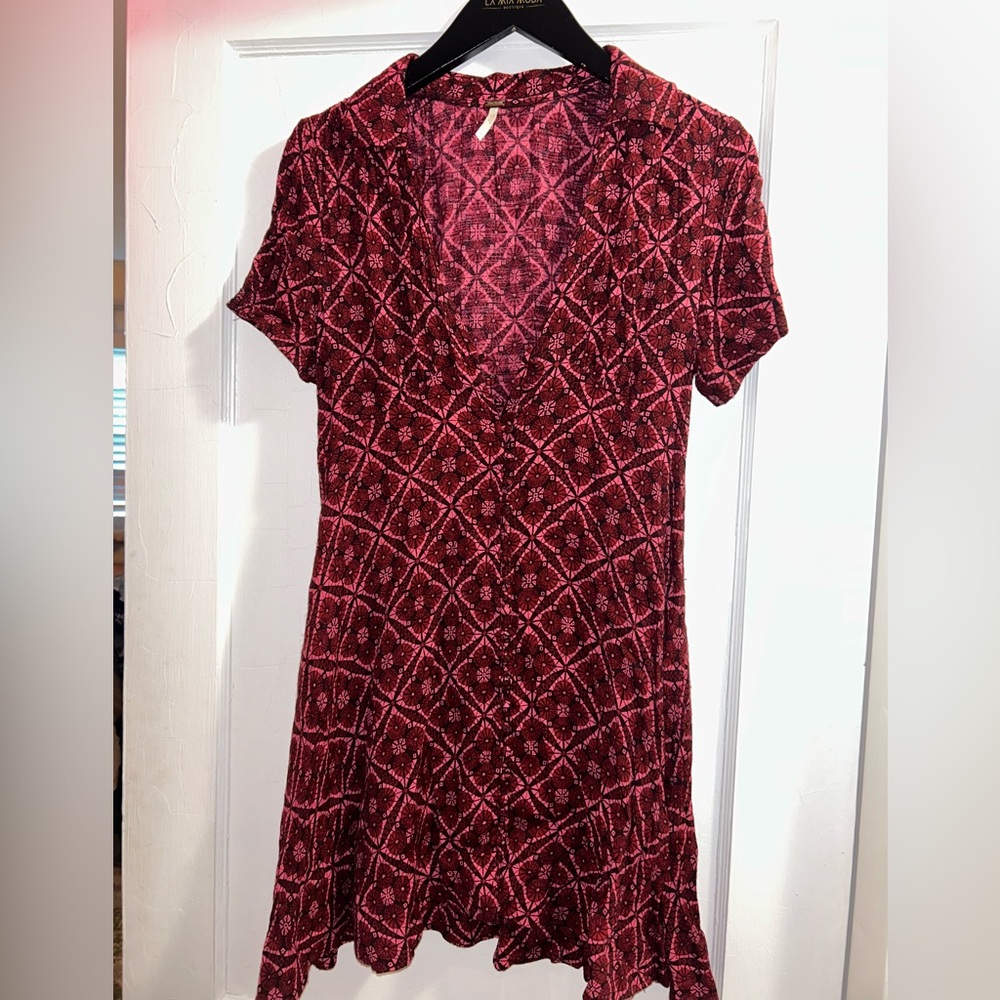 Free People Maroon/Red Mini dress!!! With buttons. Fall wardrobe. collared.